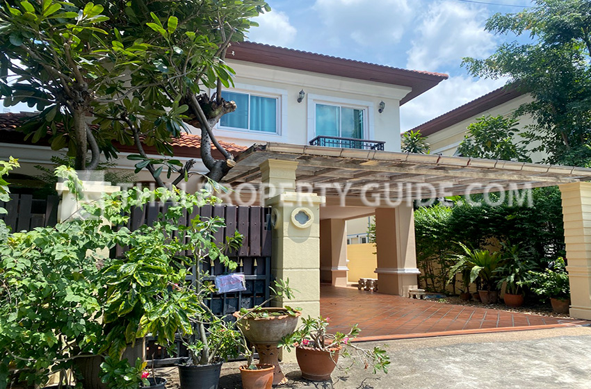 House in Chaengwattana (near Nichada Thani)